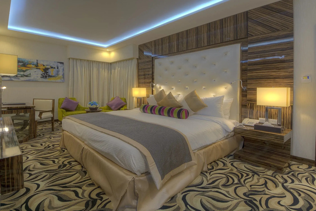Отель Orchid Vue