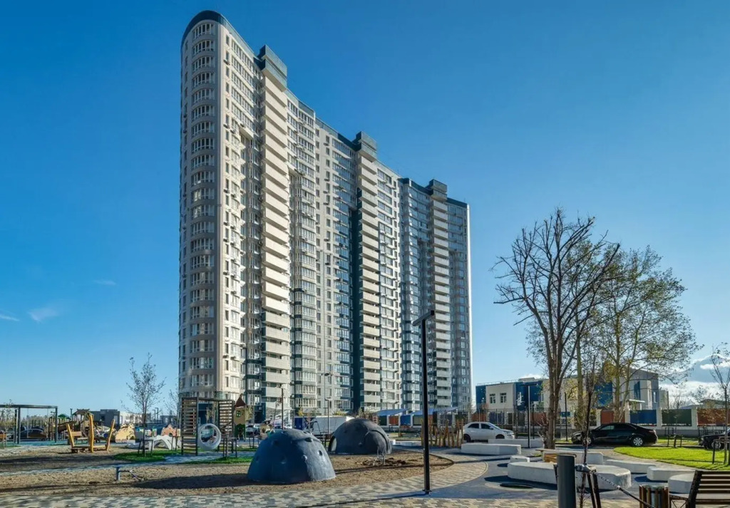 S Krasivym Vidom Na Reku I Gorod Apartments