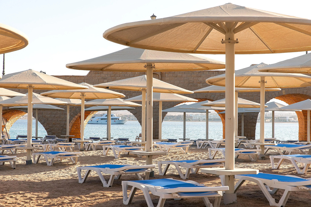 Курортный отель Serenity Sky Arc Resort - Sahl Hasheesh