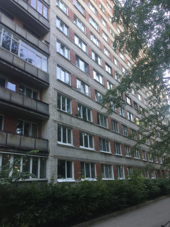 Квартира в районе метро Лесная