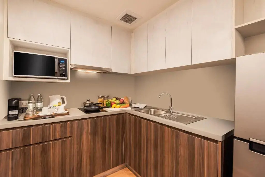 Отель Amanta Hotel & Residence Sathorn