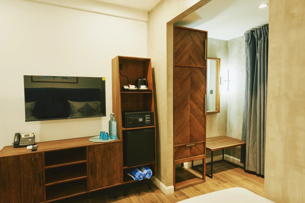 Dhigurah Beach Inn