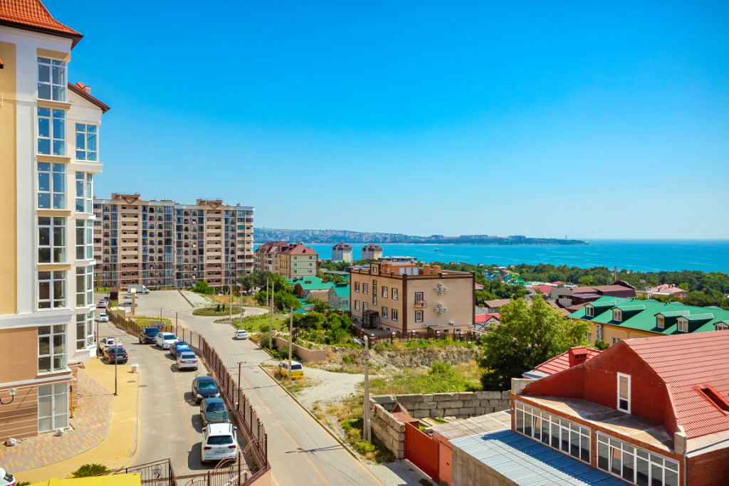 Квартира с Балконом и Шикарным Видом на Море от Home Group