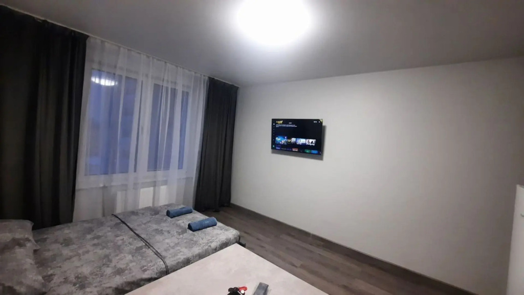 Квартира cтудия в новoм домe c новым ремонтoм