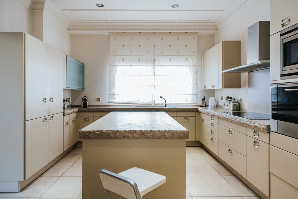 Luxury King Villa Apartments