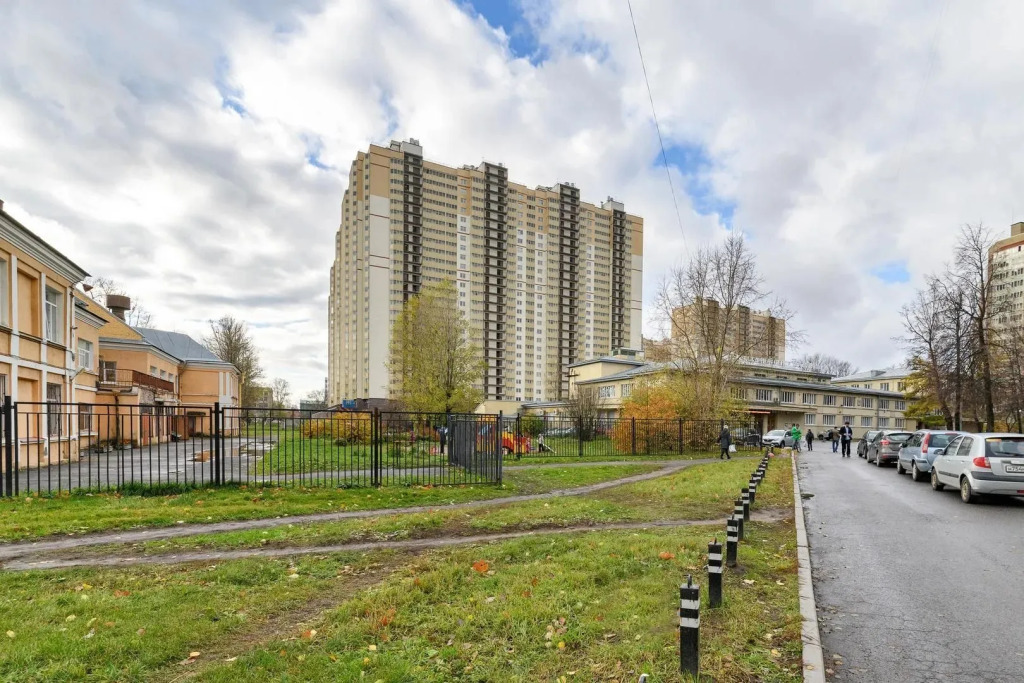 Квартира Евродвухкомнатная у метро и разводного моста