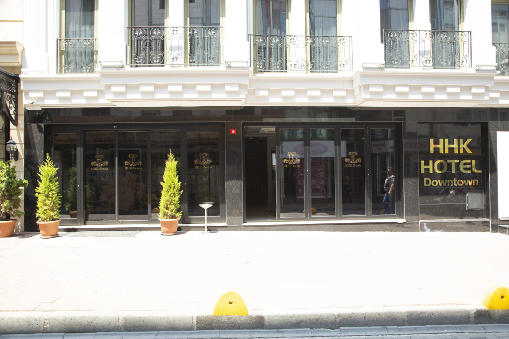 Отель HHK Hotel Downtown