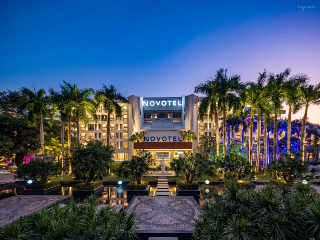 Отель Novotel Sanya Bay Yatai