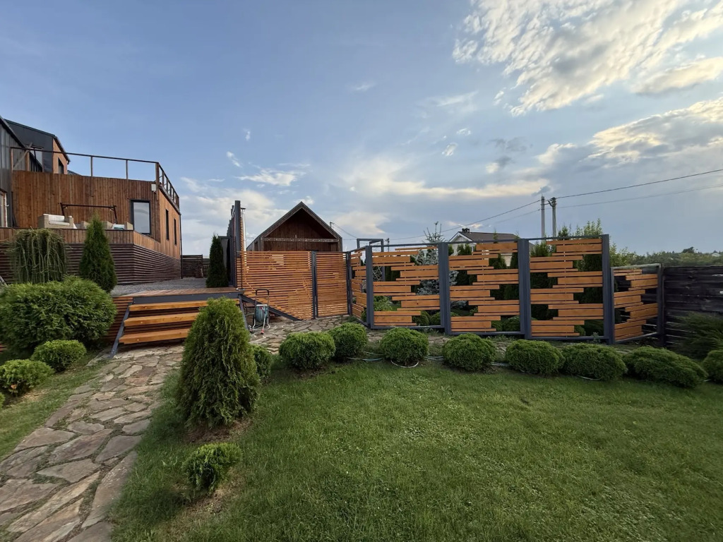 Частный дом Hill House Positive