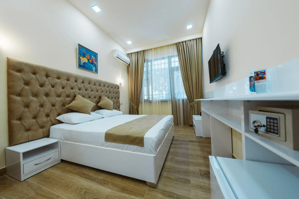 Limage Art Hotel