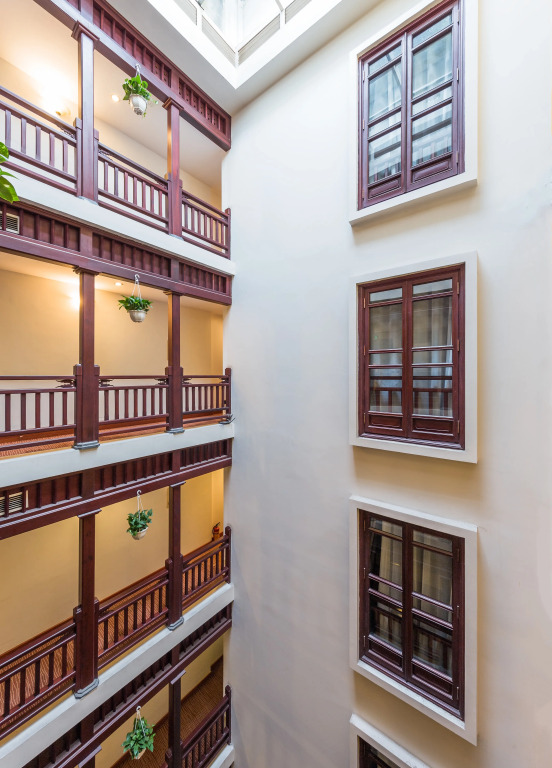 La Dolce Vita Hotel