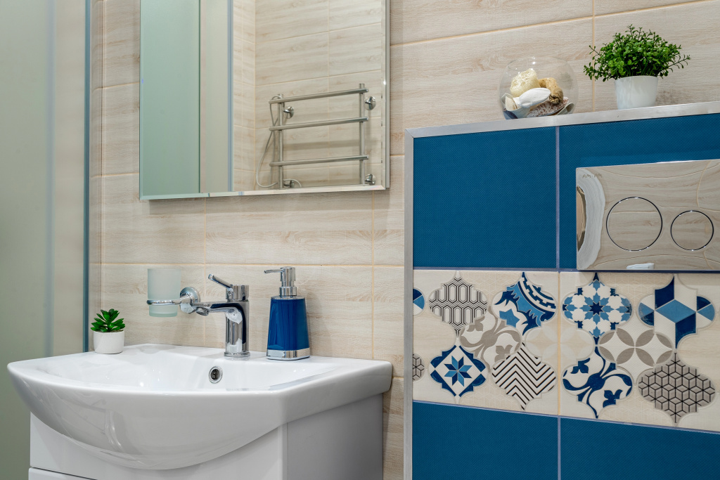 Апартаменты с балконом, вид  на горы бассейн во дворе Home Group