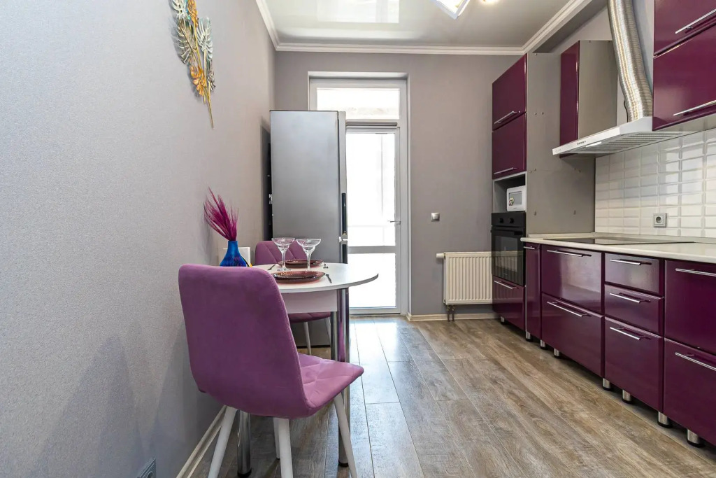 Квартира в Фиолетовом Стиле