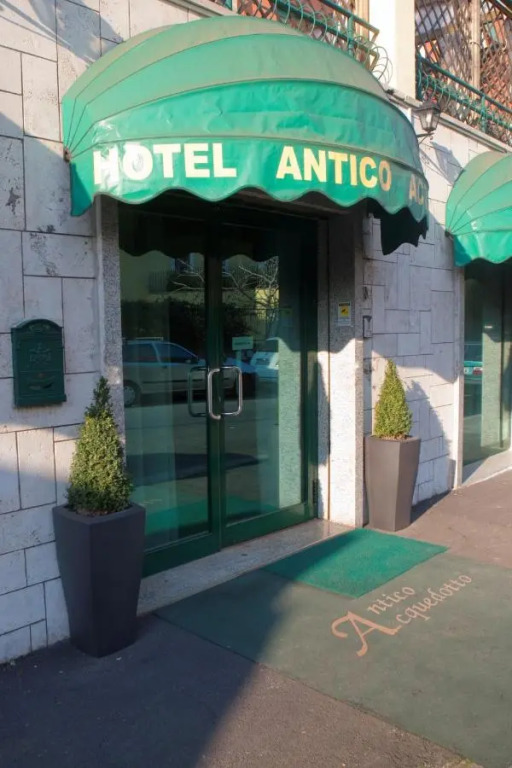 Отель Antico Acquedotto