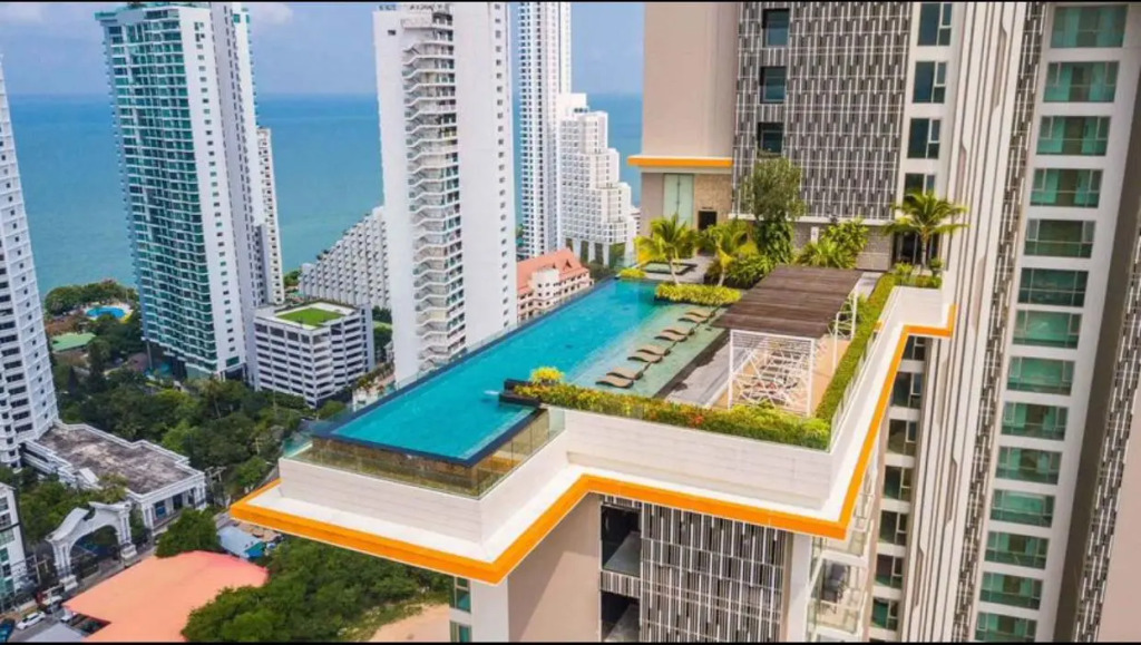 The Riviera Wongamat Hong Apartment