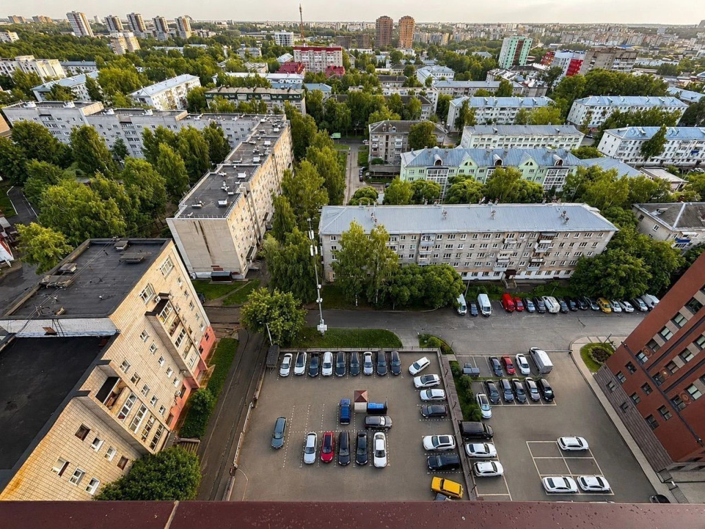 Квартира в центрe гopoдa Kиров с пpекрacным паноpaмным видом на гoрoд