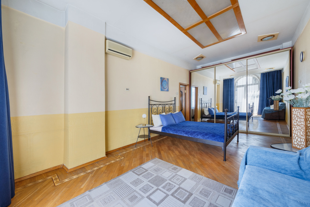 Апартаменты ApartLux Маяковская 2