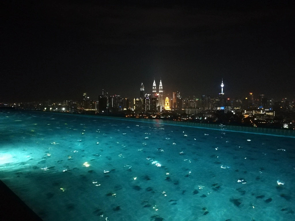 Апартаменты Luxury Duplex @ Infinity Sky Pool Overlooking KLCC