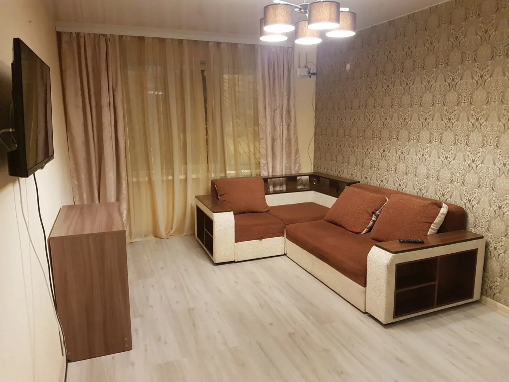 Квартира двухкомнатная в самом центре Владивостока