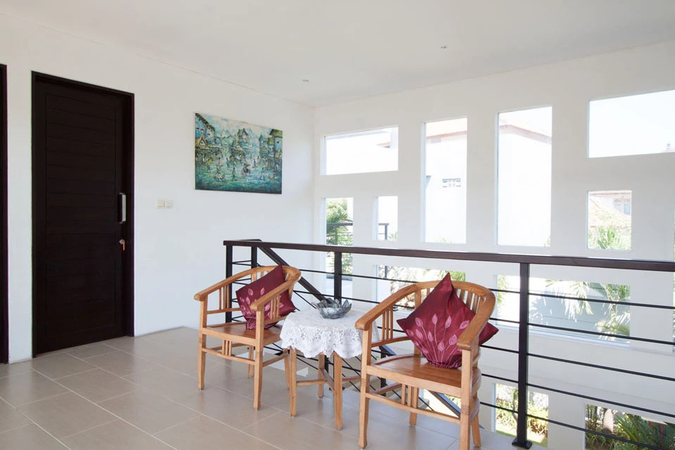 Skye Dee Villa