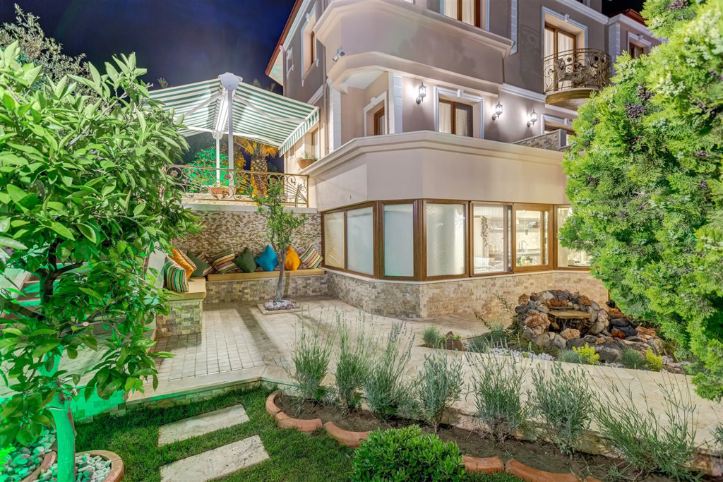 Cunda Özerbey Konağı