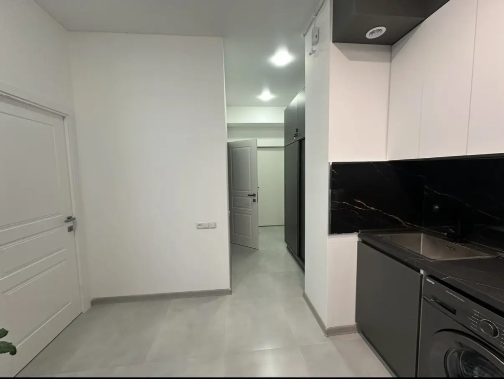 Квартира White 47