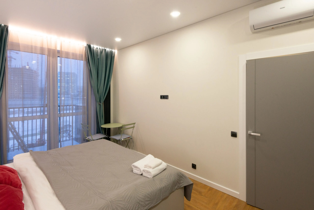 Квартира Three-Bedroom Apartment for 2+2+2 by Lo Apartments