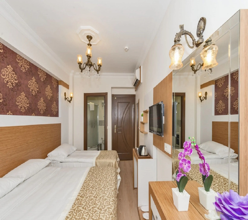 Raimond Hotel