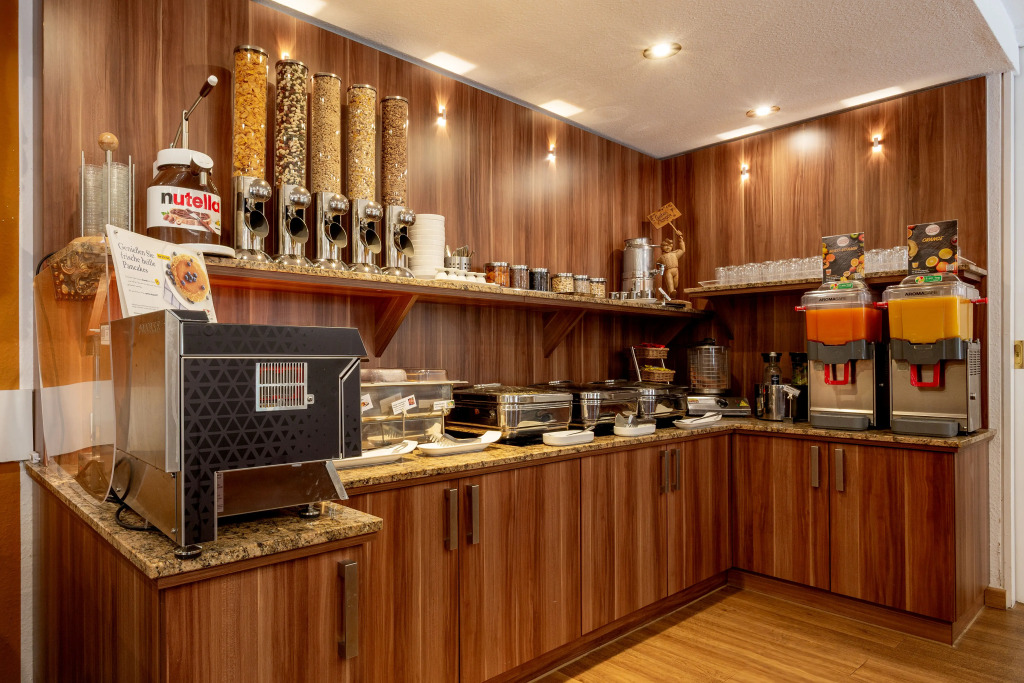 TIPTOP Hotel Burgschmiet Garni