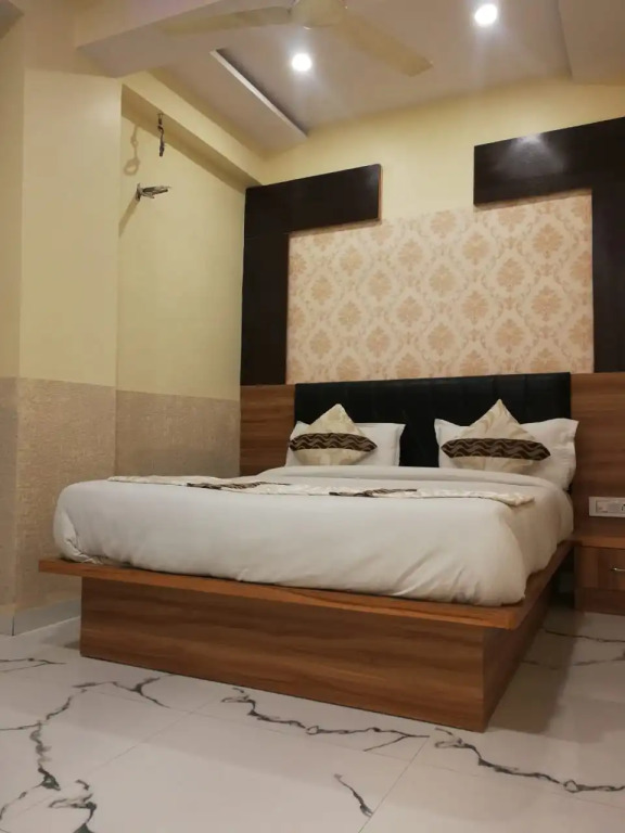 New Pathik Hotel