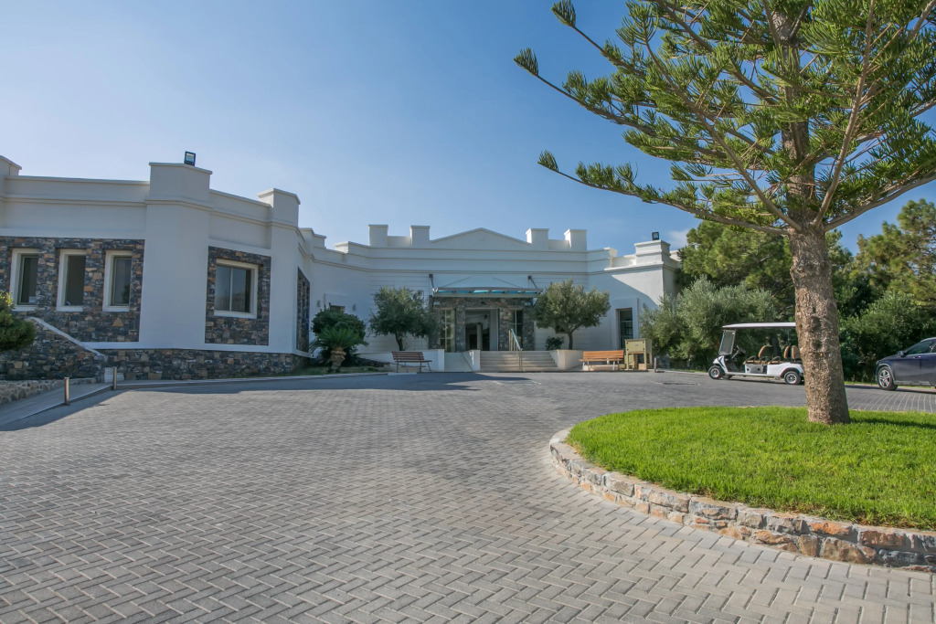 Almyra Resort
