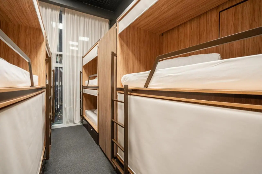 Самый высокий отель в Европе с лучшим видом на Москву - Say Wow Capsule Hotel