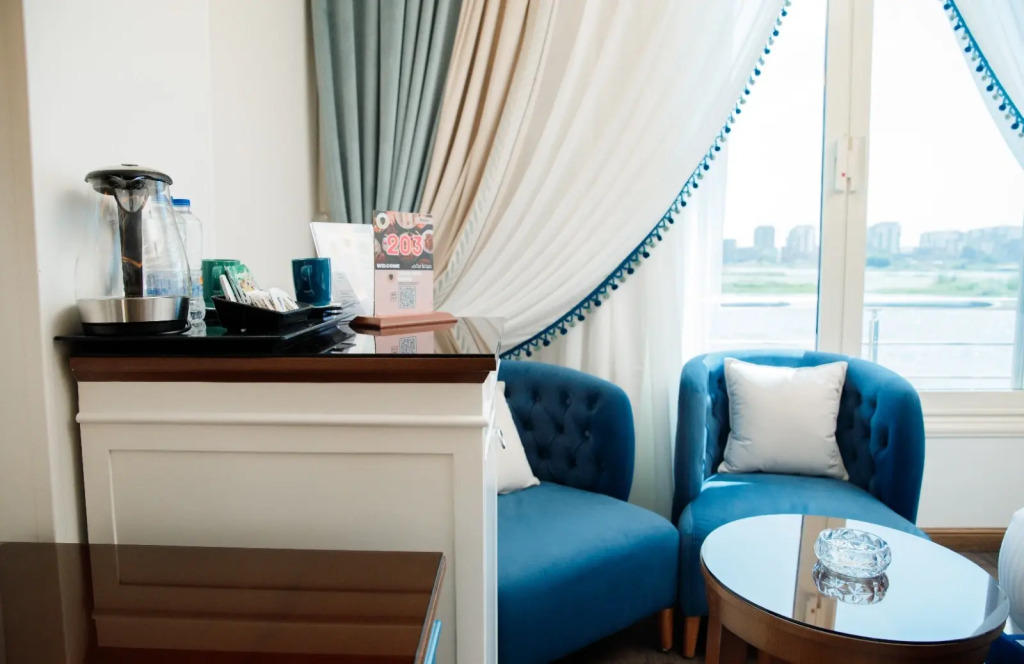 Nile Transport Hotel