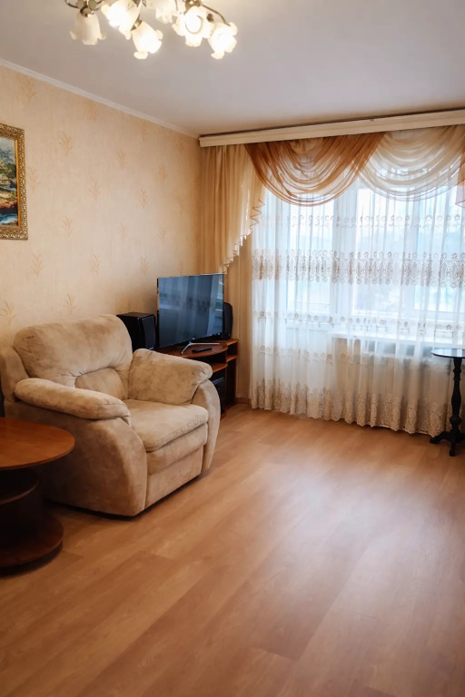Квартира на Западной улице 12
