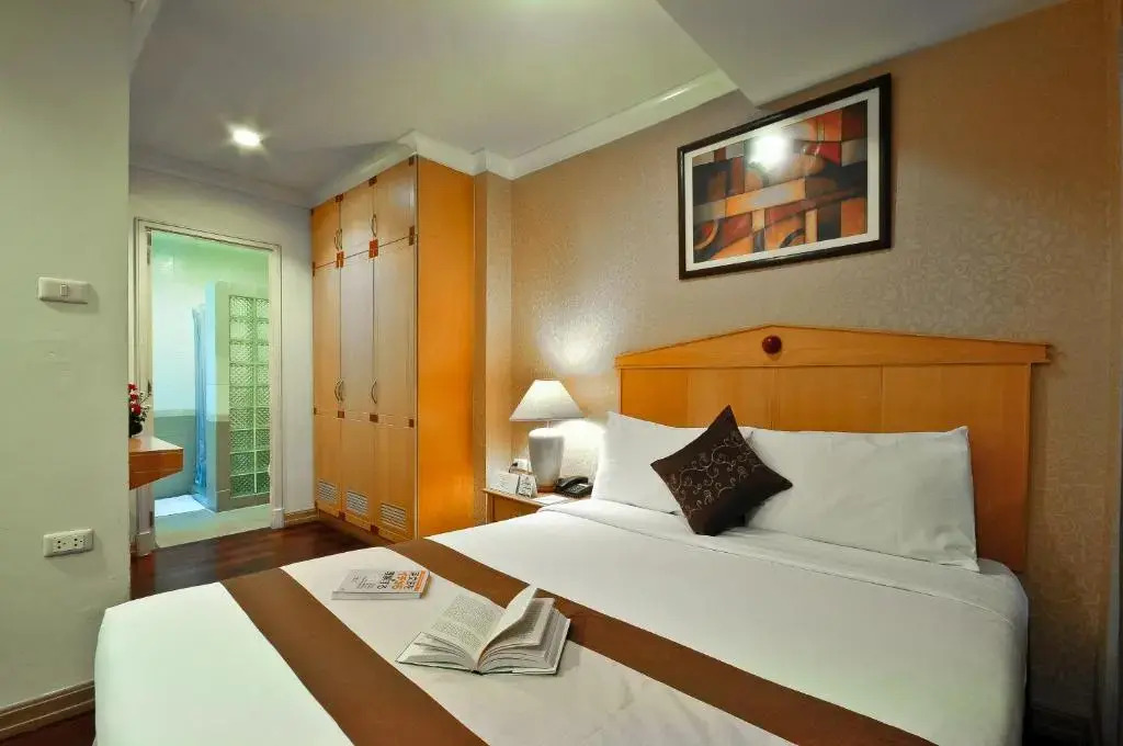 Admiral Suites Bangkok