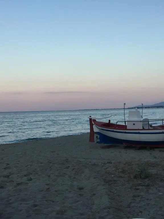 Отель Lefkes