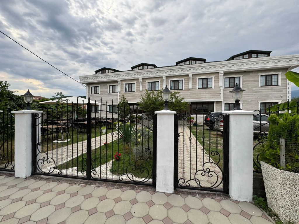 Lucette Guest House