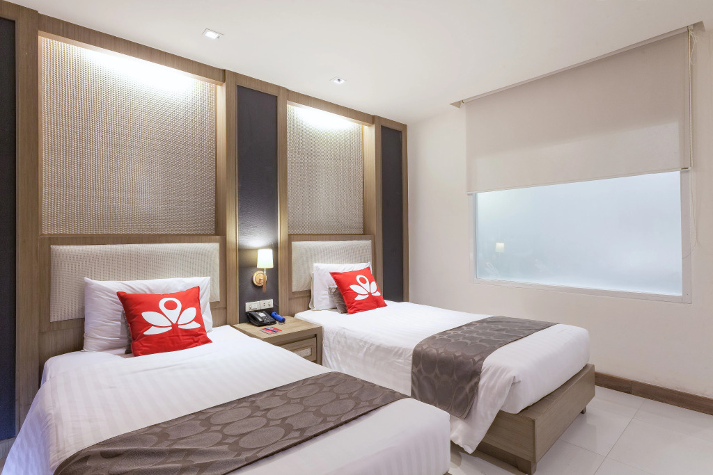 Отель ZEN Premium Marlin Plaza Patong