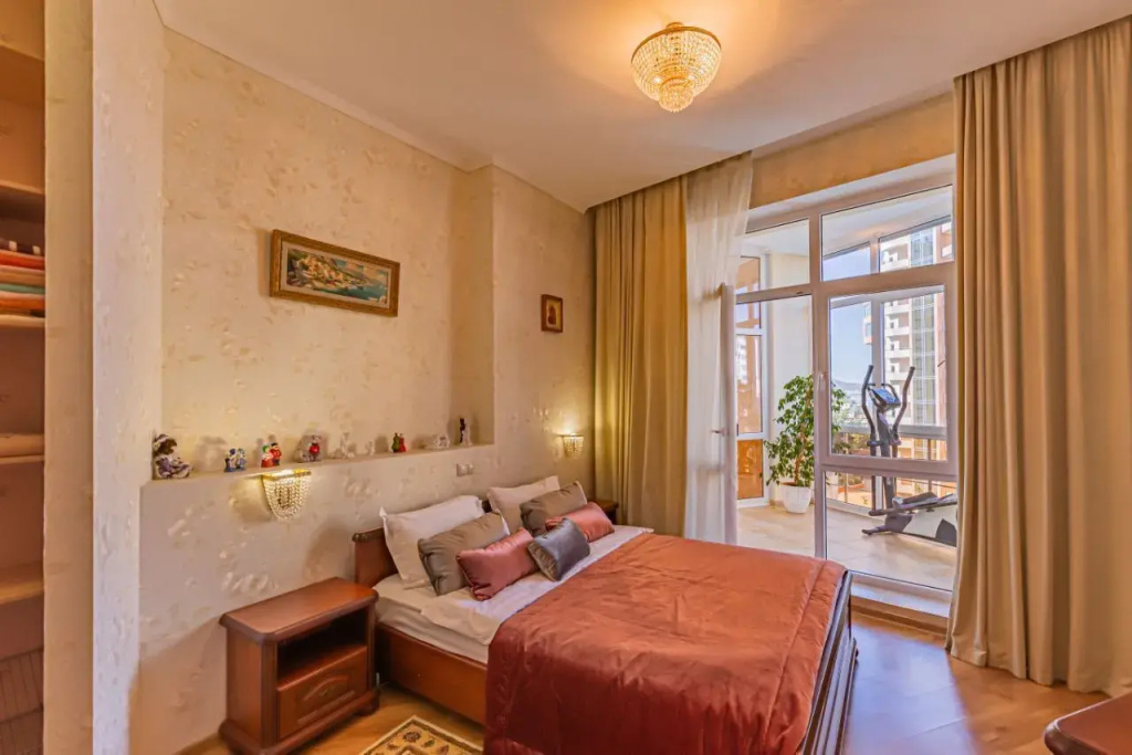 Квартира на Красногвардейской 38АлитА
