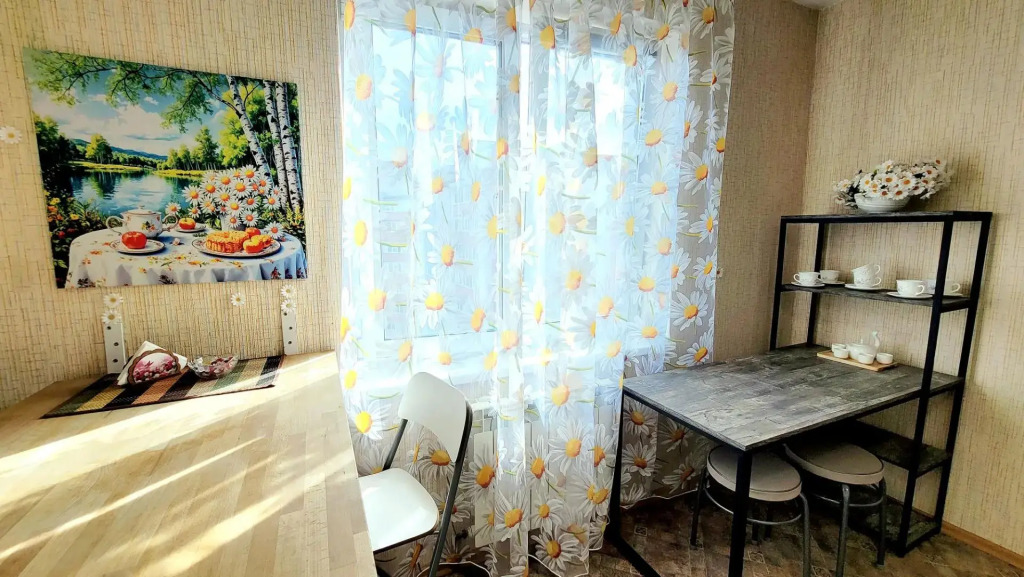 Квартира Арт Лофт Ромашковый этюд