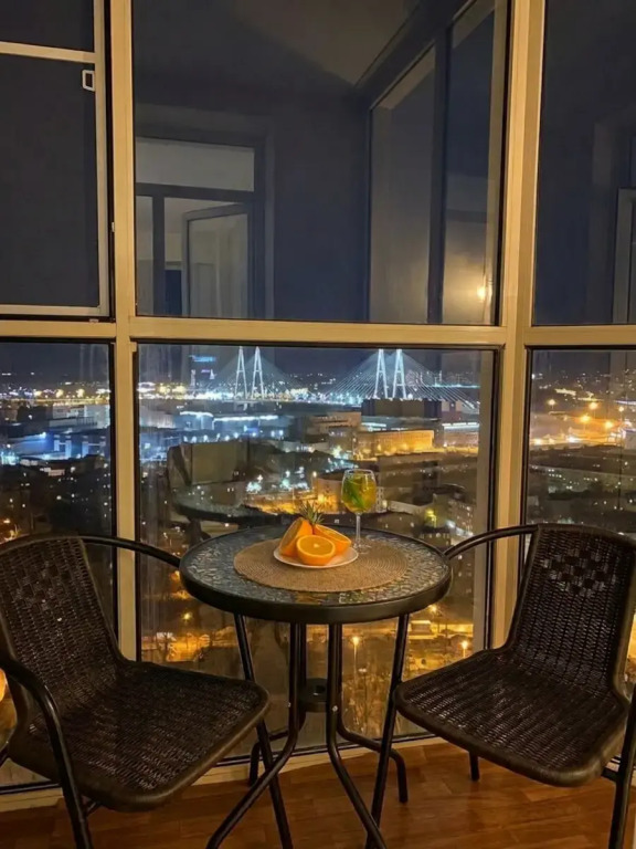 Квартира на Вантовый Мост и Неву