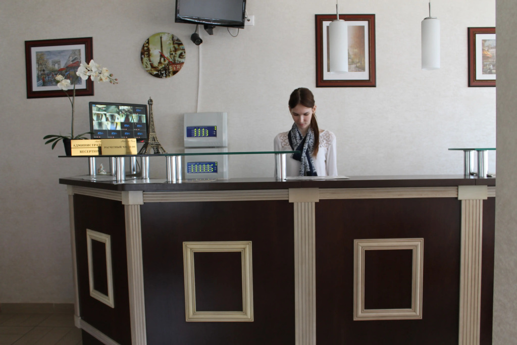 Де Париж