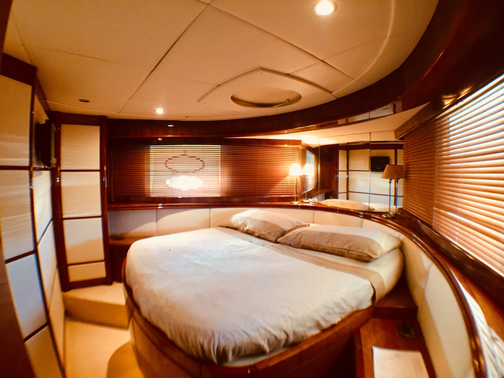Sanremo Luxury Boat & Breakfast Mini-Hotel