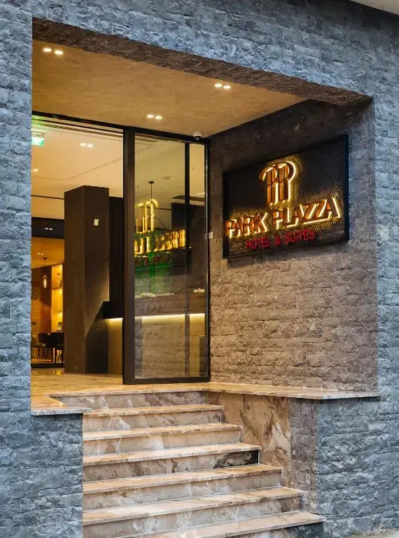 Отель Park Plazza