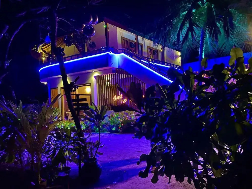 Гостевой дом Ocean Beach Inn - Maldives