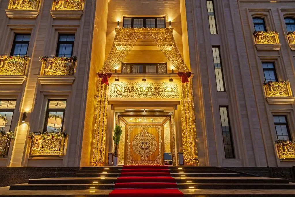 Отель Paradise Plaza Luxury