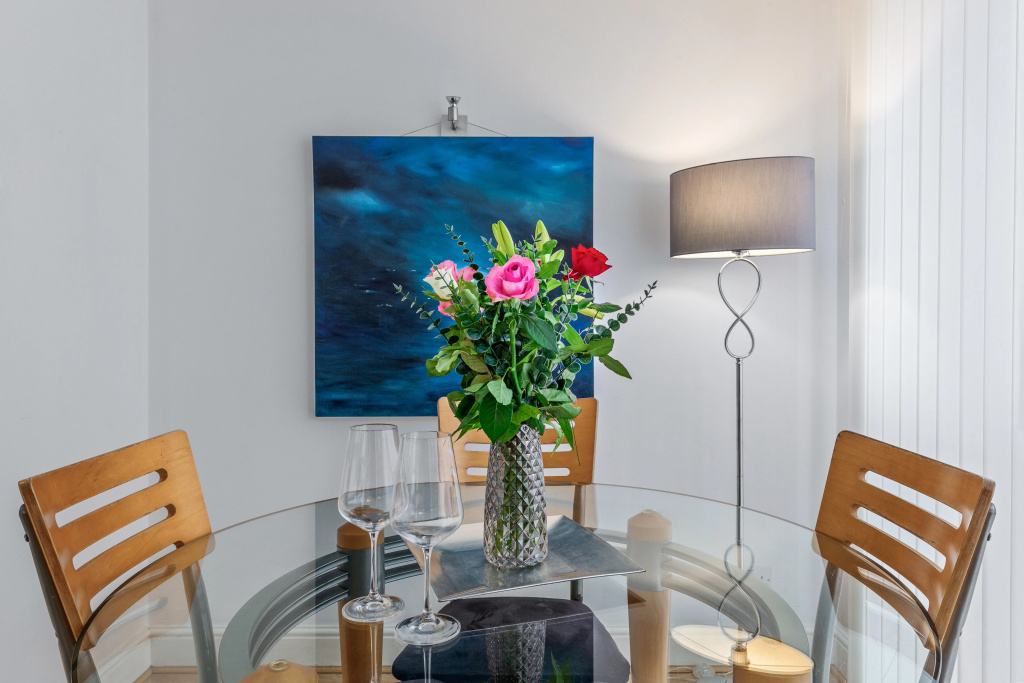 Апартаменты 1 Bed Apartment in the Heart of the City perfect for Business Travellers