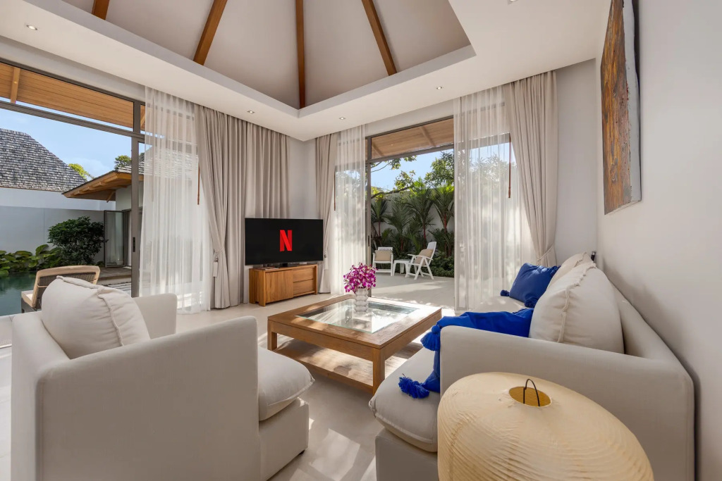 Modern 3BR Villa Kaimana with Private Pool