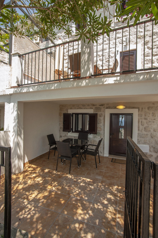 Reževići Apartments