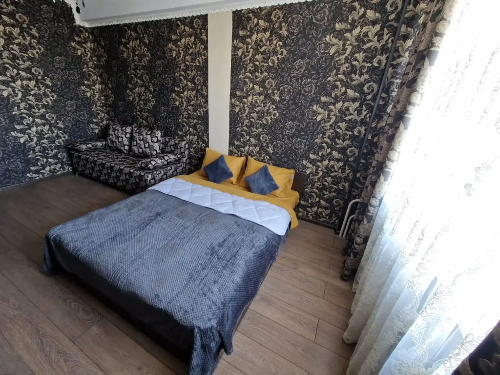 Апартаменты Августа Бебеля 16